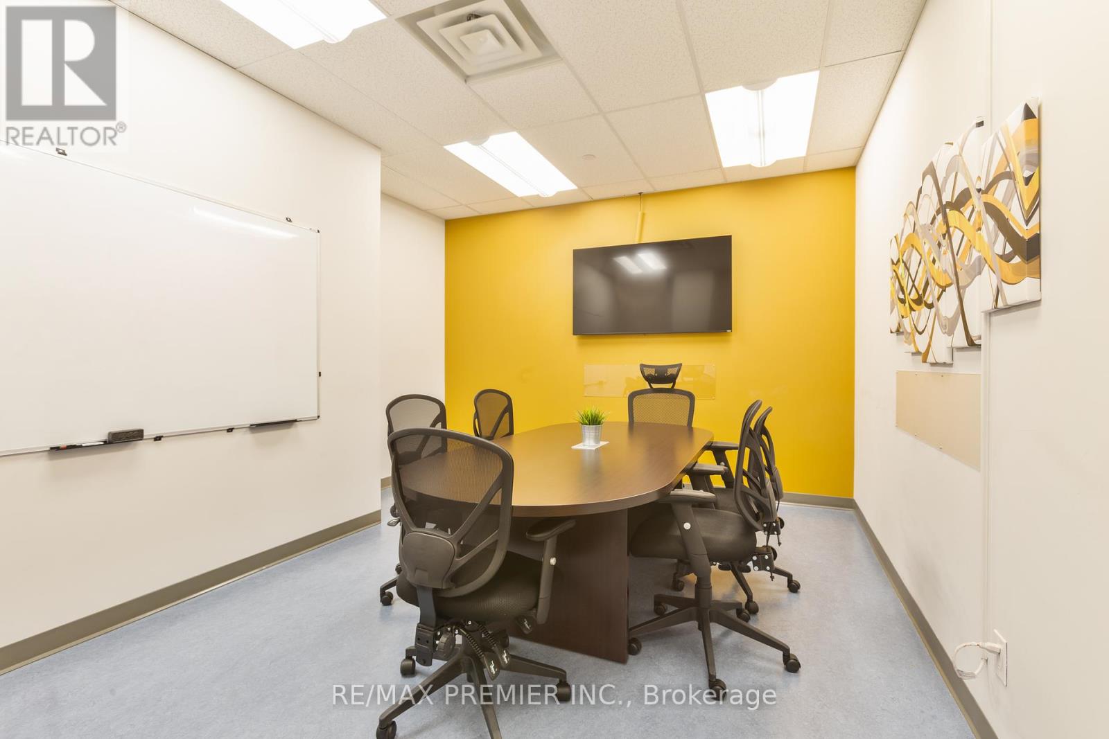 300-Q - 231 Oak Park Boulevard, Oakville, Ontario  L6H 6M4 - Photo 7 - W12317028