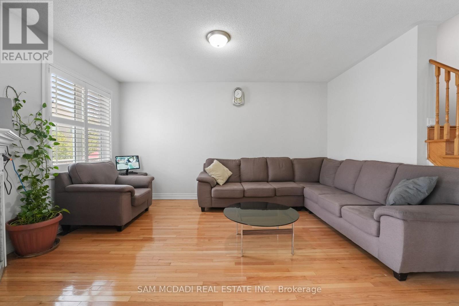 2530 Nichols Drive, Oakville, Ontario  L6H 7L3 - Photo 10 - W12317081