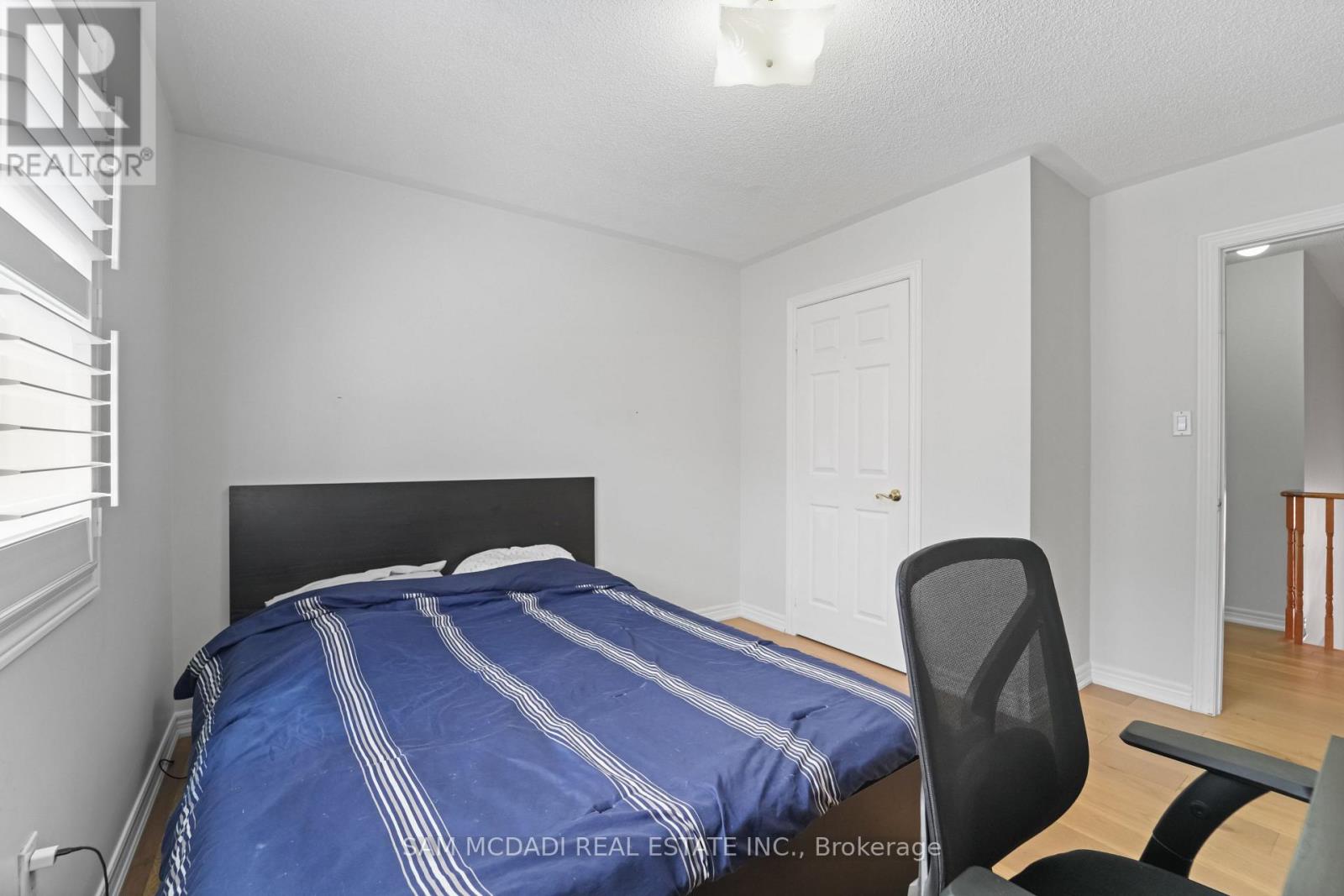 2530 Nichols Drive, Oakville, Ontario  L6H 7L3 - Photo 24 - W12317081