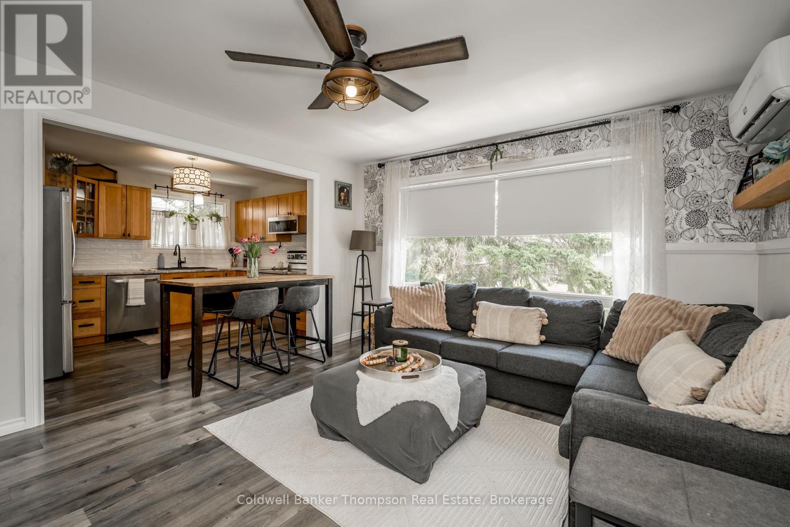 38 Susan Street W, Huntsville, Ontario  P1H 1X2 - Photo 3 - X12317184