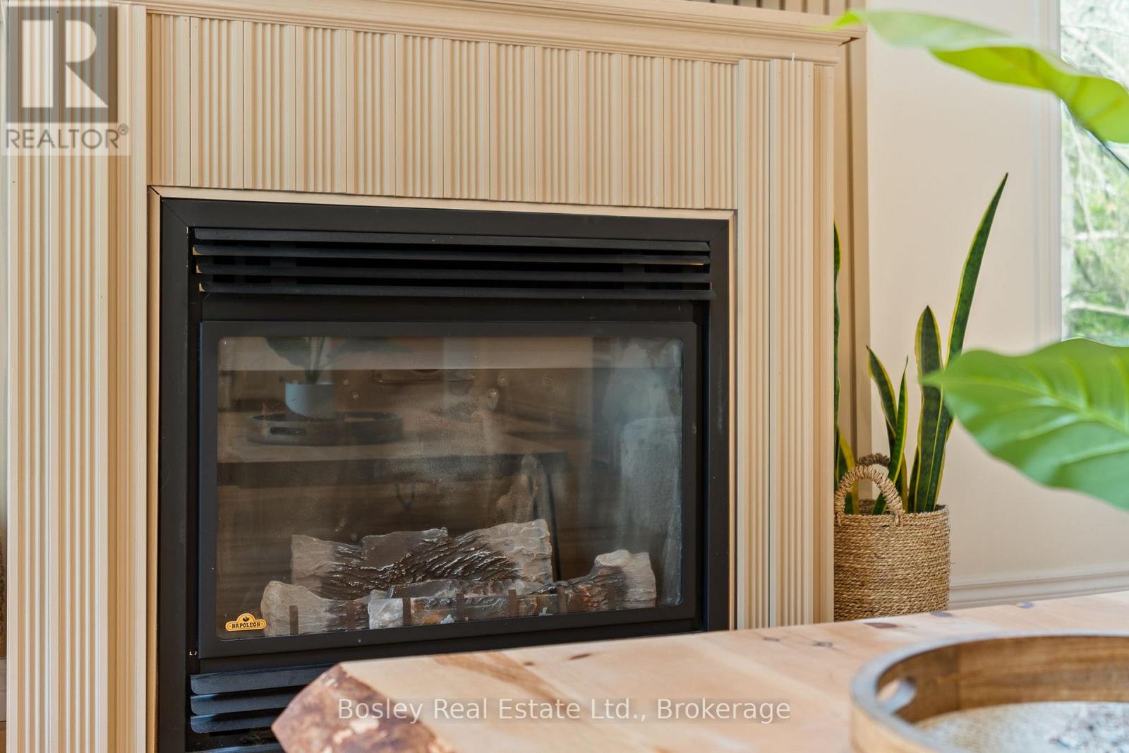 136 Maple Lane, Blue Mountains, Ontario  N0H 2E0 - Photo 9 - X12317214