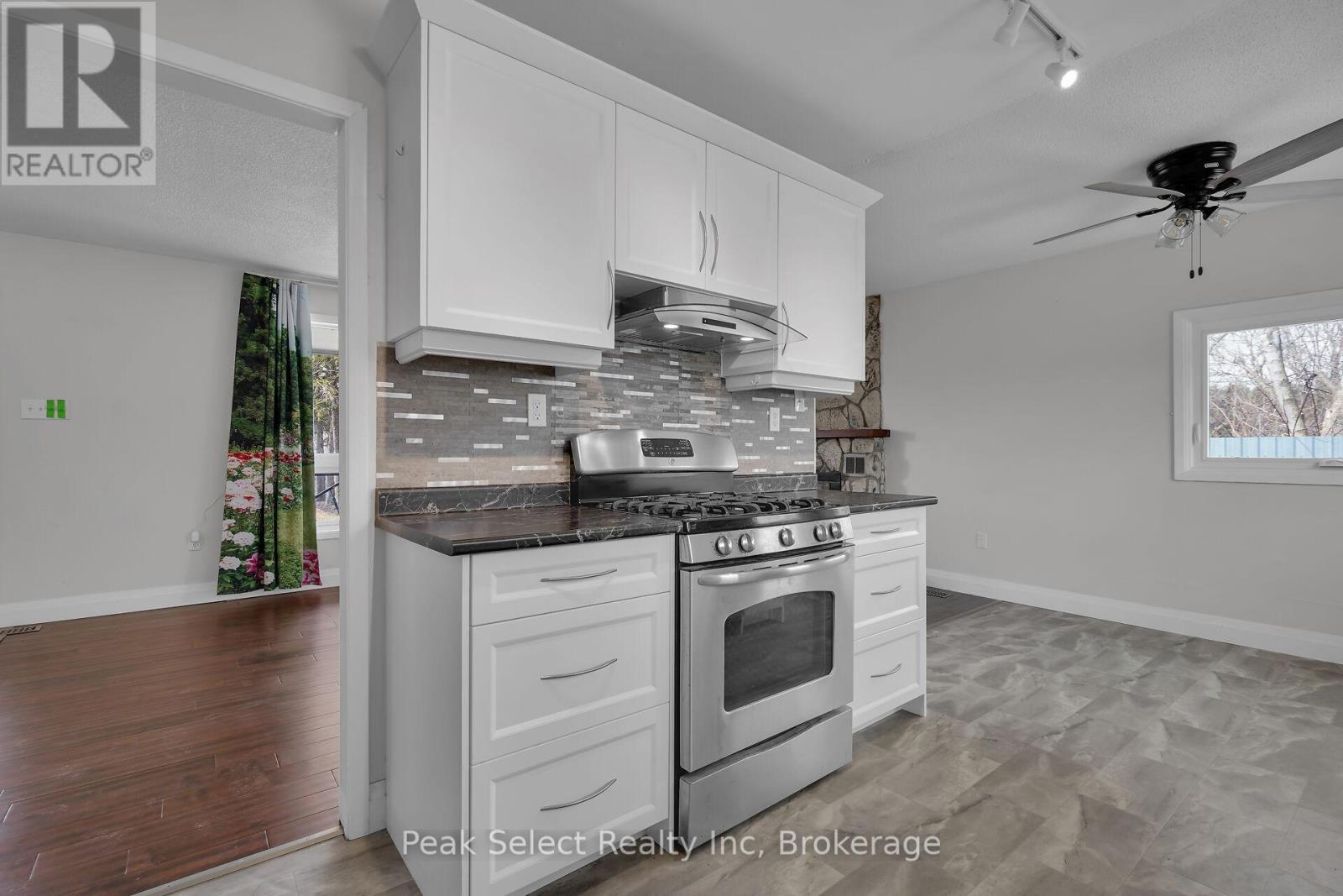 20328 Fairview Road, Thames Centre, Ontario  N0M 2P0 - Photo 23 - X12317219