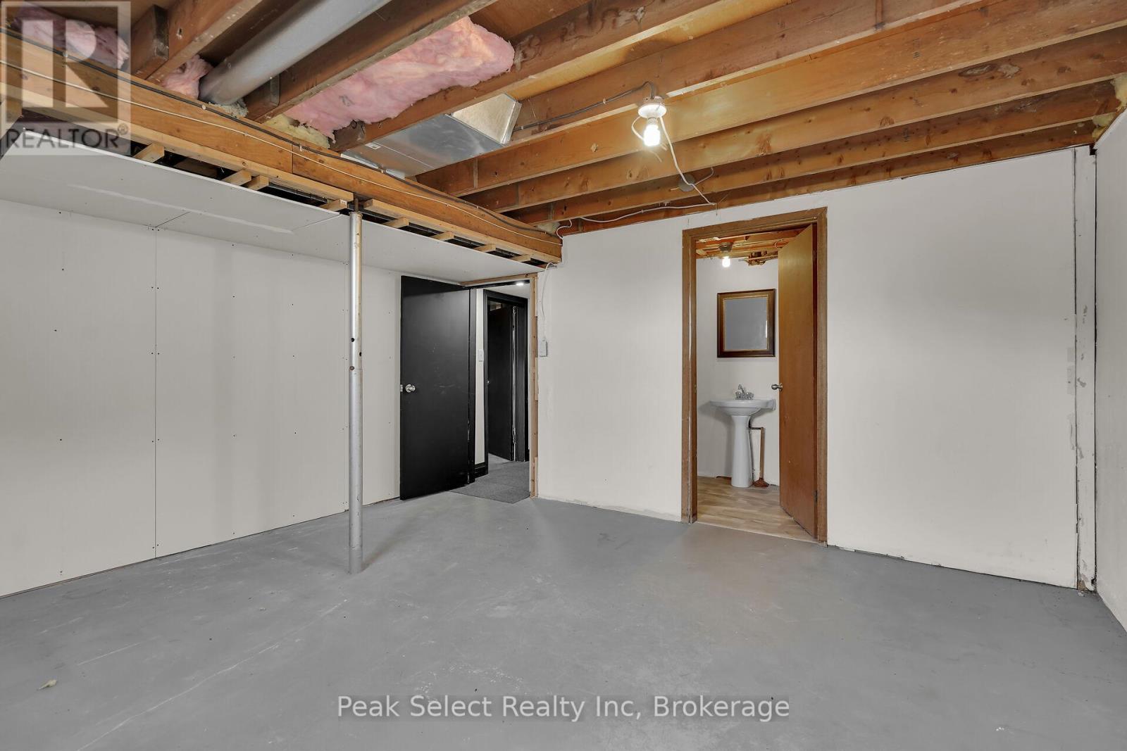 20328 Fairview Road, Thames Centre, Ontario  N0M 2P0 - Photo 38 - X12317219