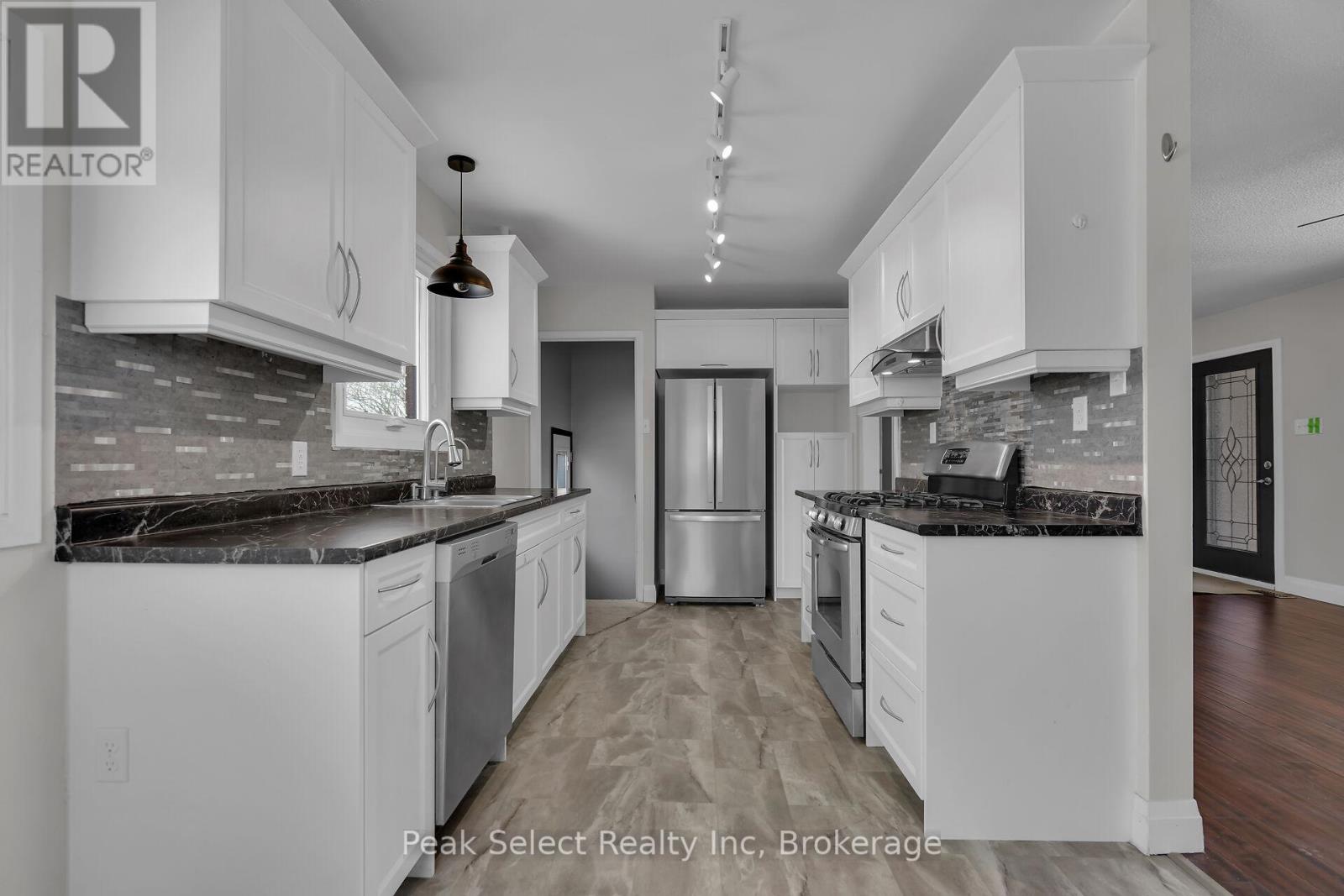 20328 Fairview Road, Thames Centre, Ontario  N0M 2P0 - Photo 5 - X12317219