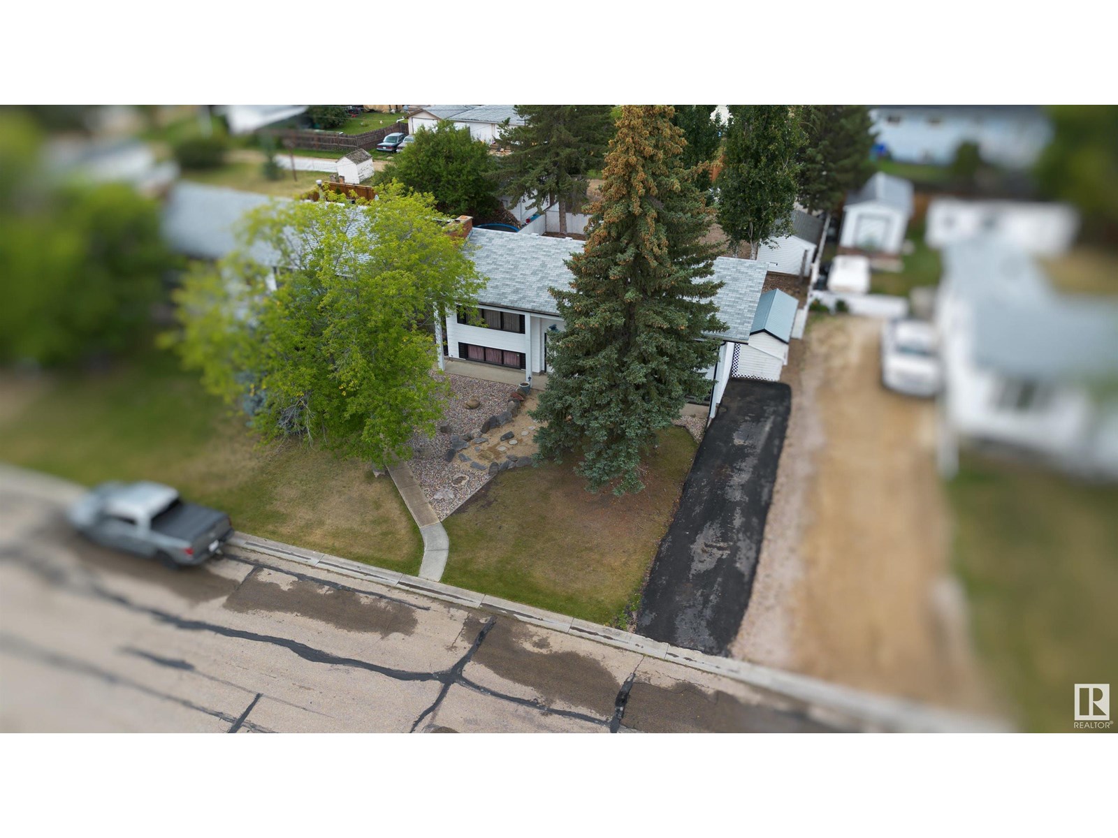 4818 50 St, Barrhead, Alberta  T7N 1G4 - Photo 2 - E4449101
