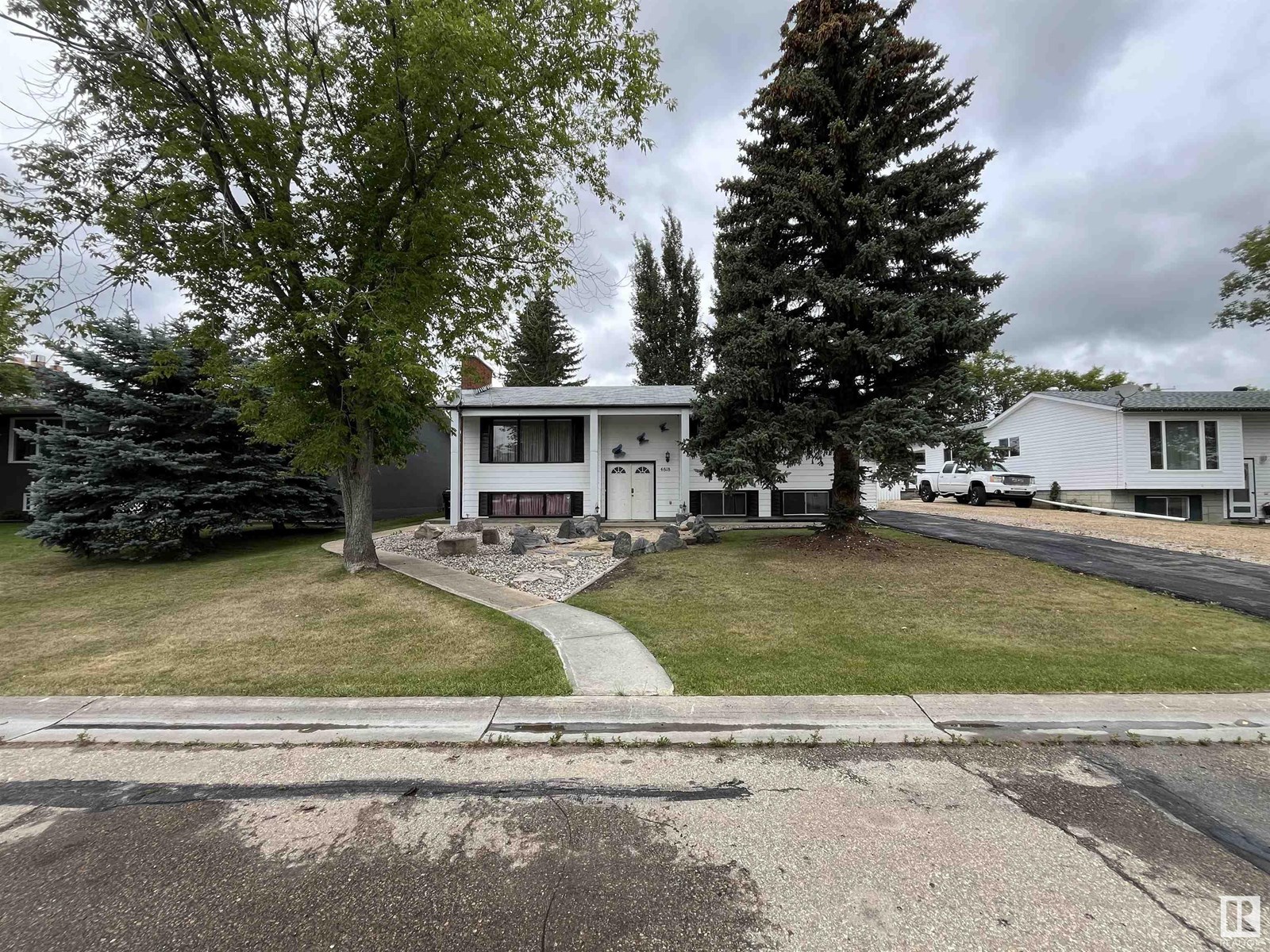 4818 50 St, Barrhead, Alberta  T7N 1G4 - Photo 40 - E4449101