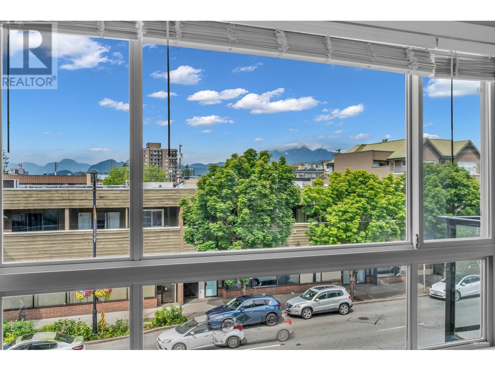 301 22318 Lougheed Highway, Maple Ridge, British Columbia  V2X 2T4 - Photo 10 - R3023668