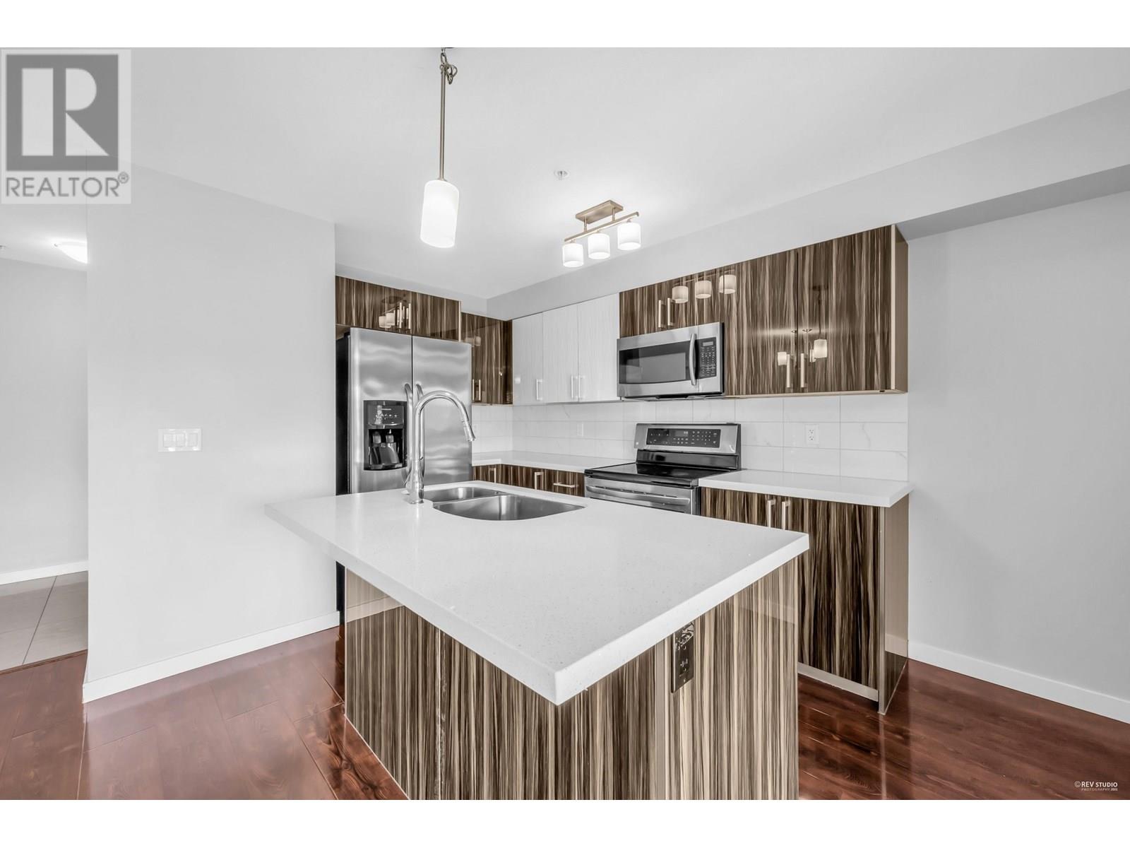 301 22318 Lougheed Highway, Maple Ridge, British Columbia  V2X 2T4 - Photo 6 - R3023668