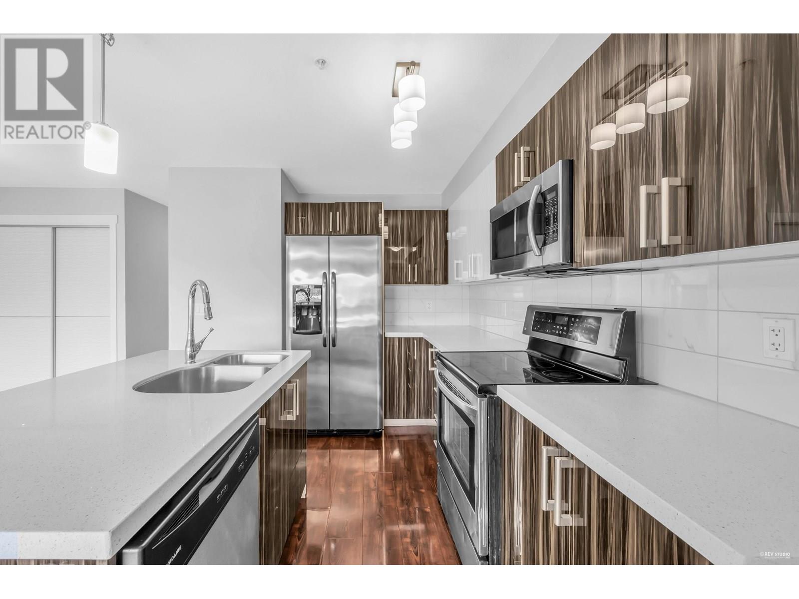 301 22318 Lougheed Highway, Maple Ridge, British Columbia  V2X 2T4 - Photo 7 - R3023668