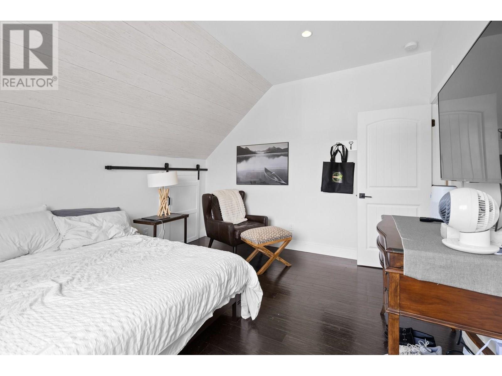 935 Laurier Avenue, Kelowna, British Columbia  V1Y 6A9 - Photo 30 - 10357584