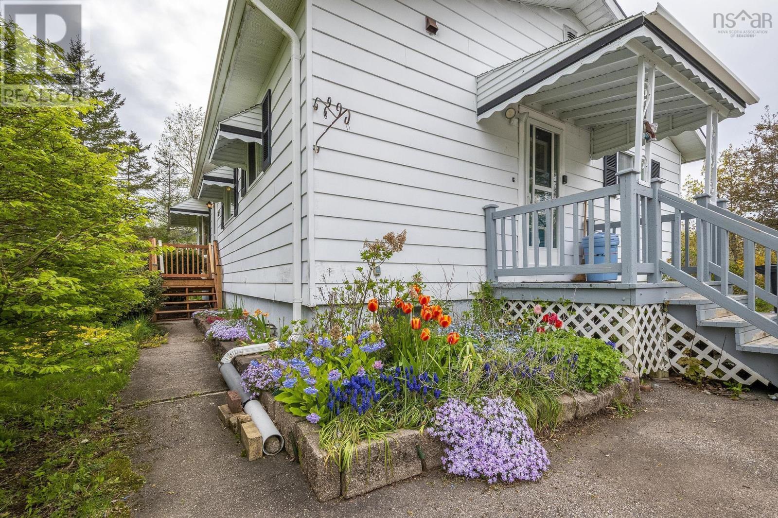683 Main Street, Lawrencetown, Nova Scotia  B0S 1M0 - Photo 12 - 202510880