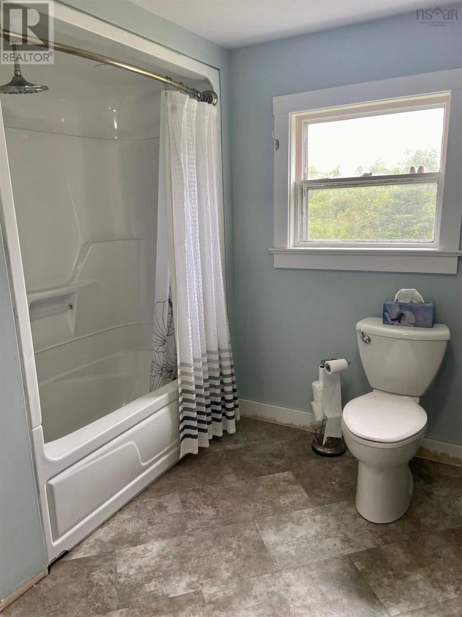 42 Abbotts Harbour Road, Middle West Pubnico, Nova Scotia  B0W 3S0 - Photo 9 - 202517020