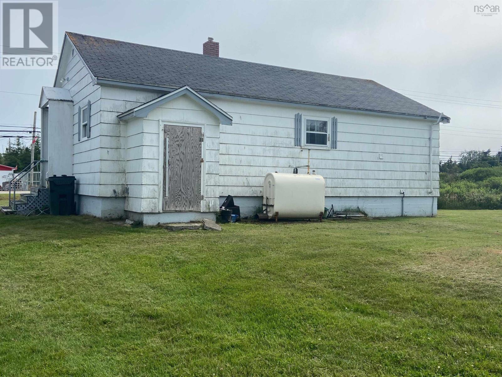 42 Abbotts Harbour Road, Middle West Pubnico, Nova Scotia  B0W 3S0 - Photo 11 - 202517020