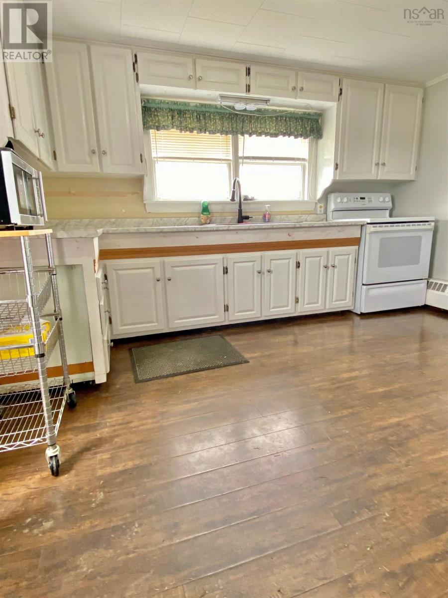42 Abbotts Harbour Road, Middle West Pubnico, Nova Scotia  B0W 3S0 - Photo 3 - 202517020