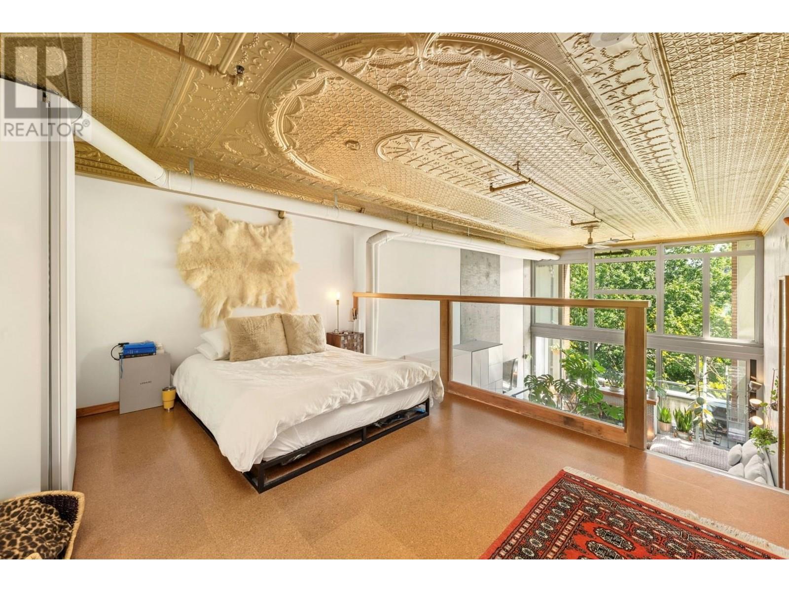 411 289 ALEXANDER STREET, Vancouver, British Columbia