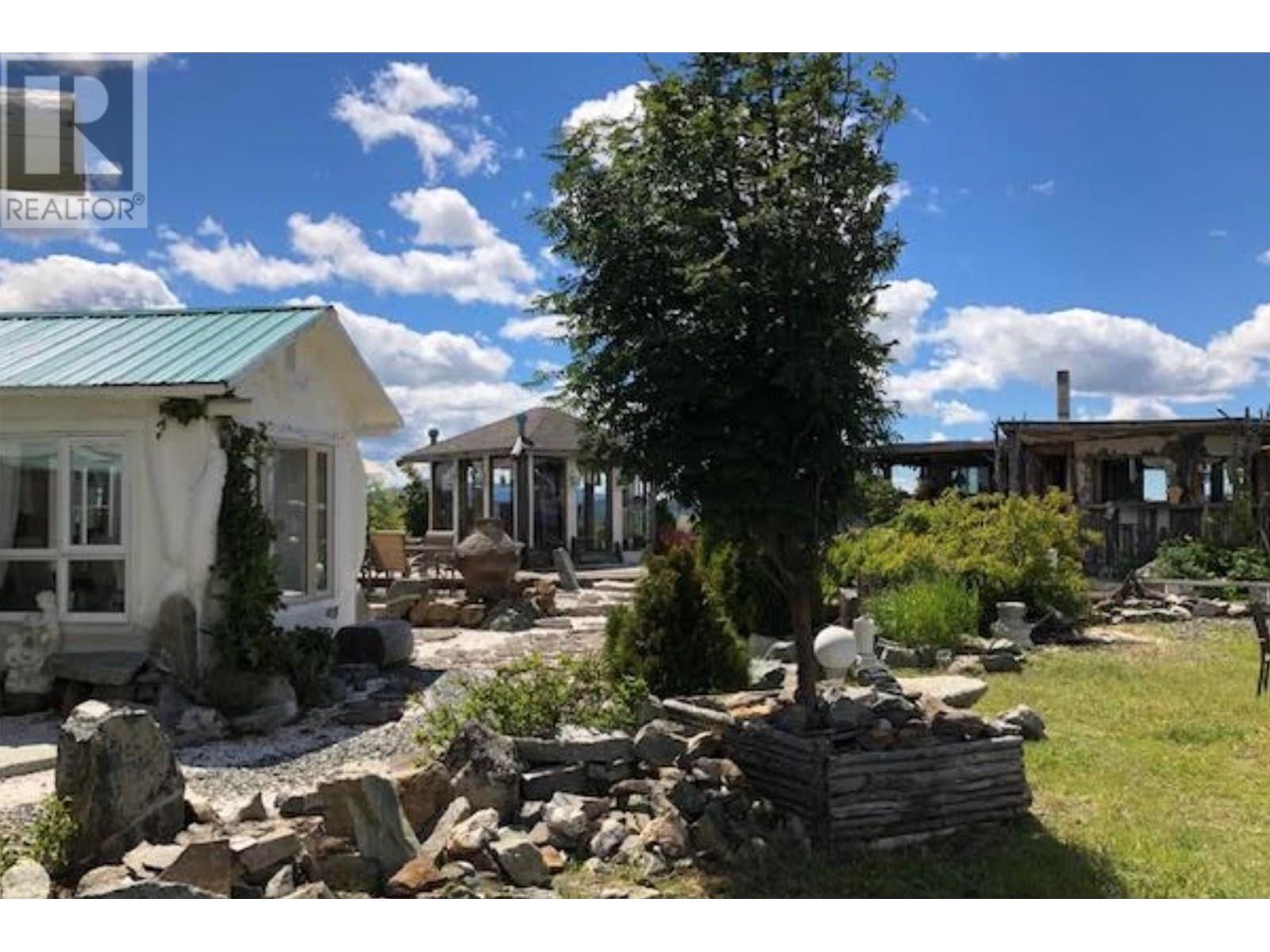 6080 Highway 3, Bridesville, British Columbia  V0H 1Y0 - Photo 26 - 10356165