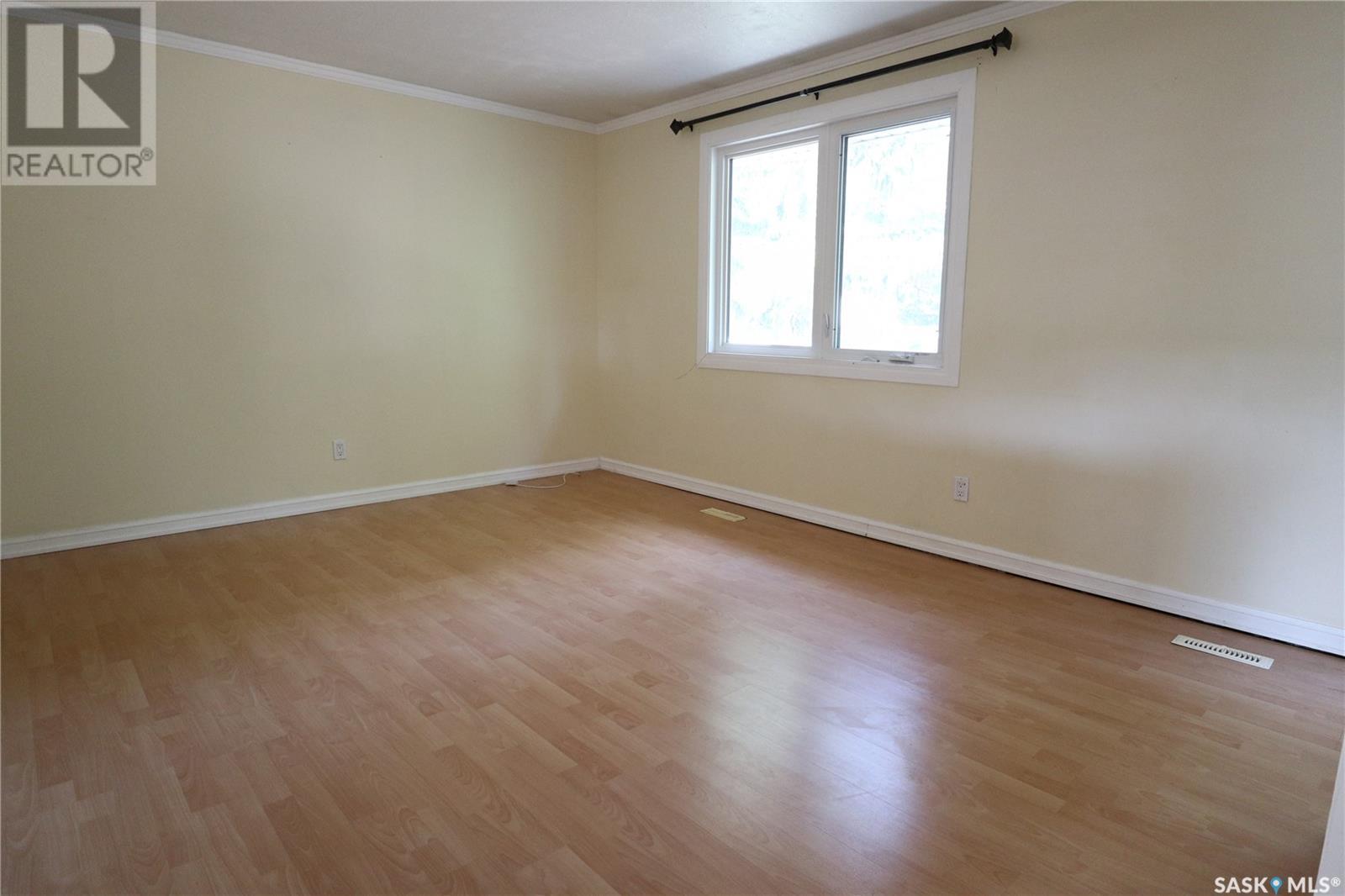 Property at 23 Osborne CRESCENT image 4