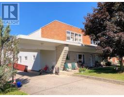 52 QUEEN STREET, Norfolk, Ontario