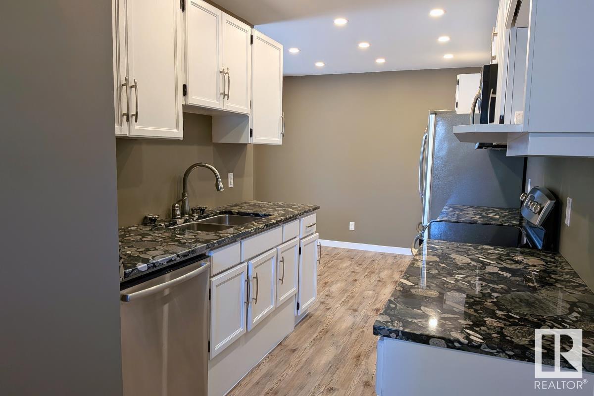 245 Primrose Gd Nw, Edmonton, Alberta  T5T 0R1 - Photo 13 - E4450496