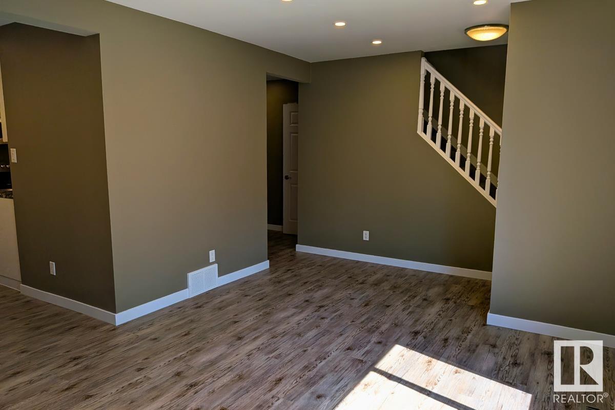 245 Primrose Gd Nw, Edmonton, Alberta  T5T 0R1 - Photo 8 - E4450496