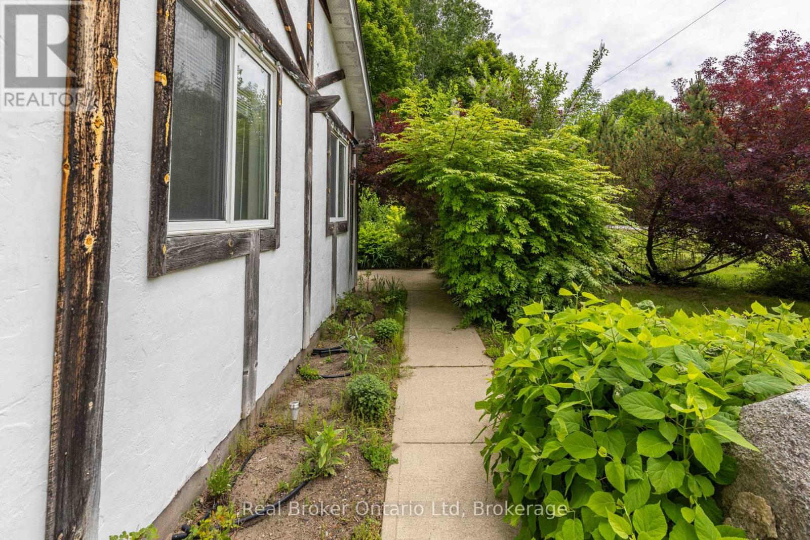 19 Sandy Pines Trail E, South Bruce Peninsula, Ontario  N0H 2G0 - Photo 2 - X12243697