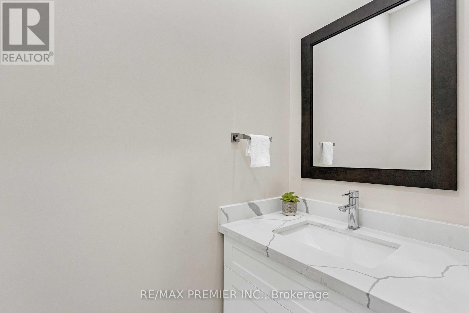 24 Francesca Court, Vaughan, Ontario  L4L 9L2 - Photo 19 - N12316315