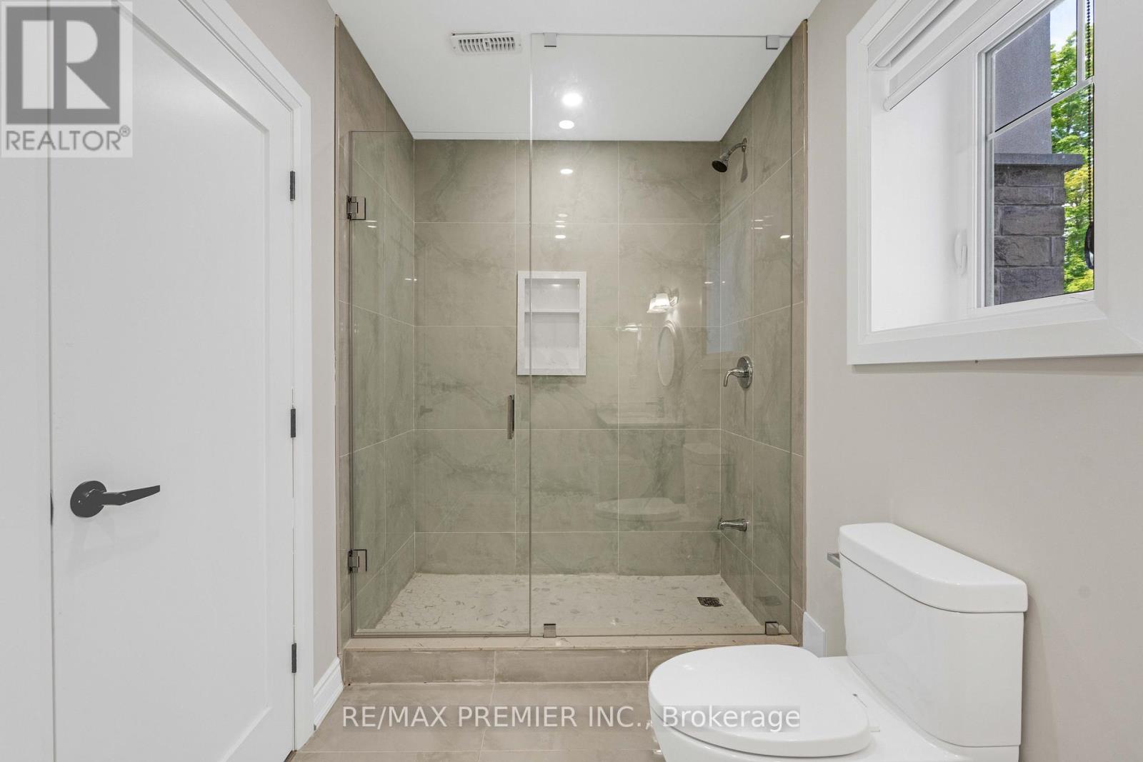 24 Francesca Court, Vaughan, Ontario  L4L 9L2 - Photo 41 - N12316315