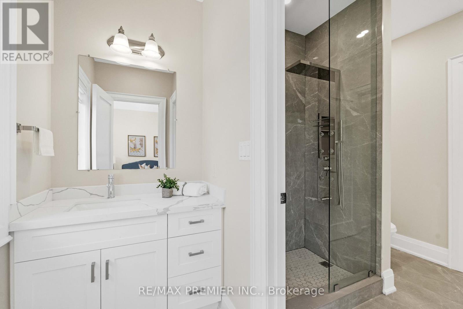 24 Francesca Court, Vaughan, Ontario  L4L 9L2 - Photo 33 - N12316315