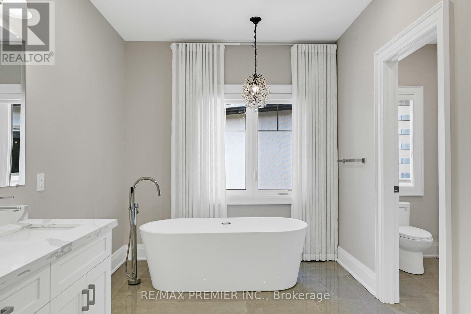 24 Francesca Court, Vaughan, Ontario  L4L 9L2 - Photo 25 - N12316315