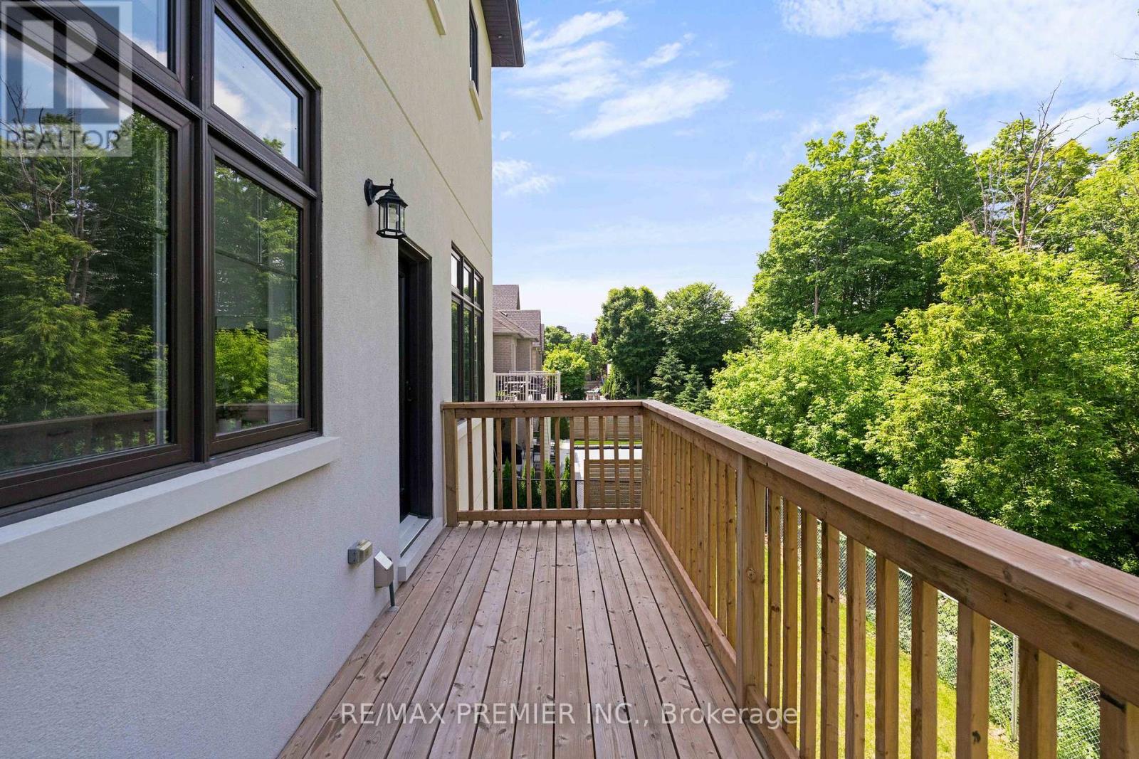 24 Francesca Court, Vaughan, Ontario  L4L 9L2 - Photo 36 - N12316315