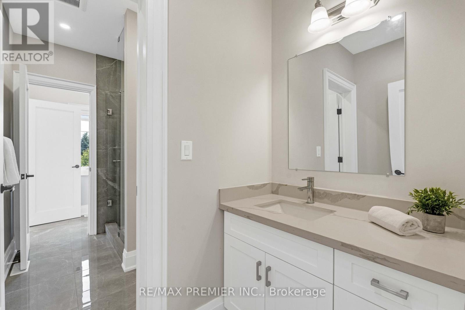 24 Francesca Court, Vaughan, Ontario  L4L 9L2 - Photo 31 - N12316315