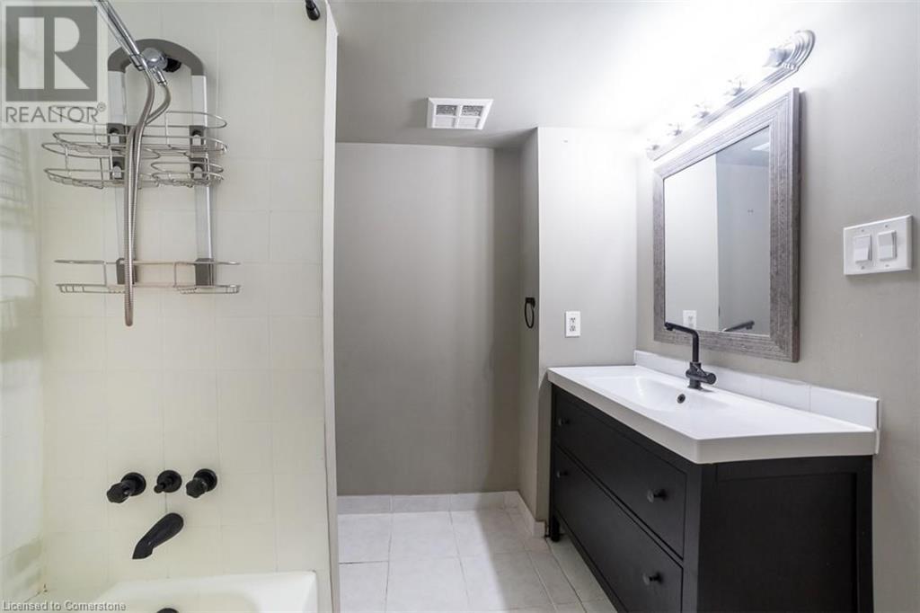 400 York Boulevard Unit# 302, Hamilton, Ontario  L8R 3M5 - Photo 8 - 40756270