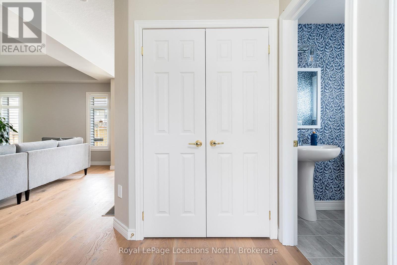 Property at 81 PLEWES DRIVE image 4