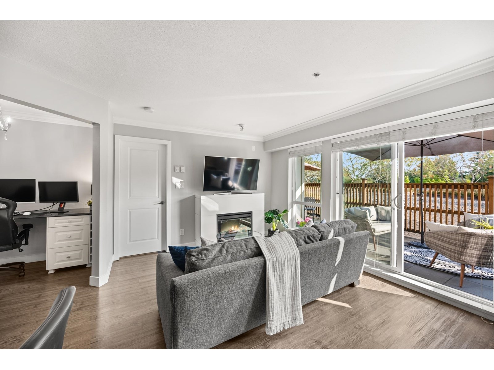 Property at 209 15735 CROYDON DRIVE image 2