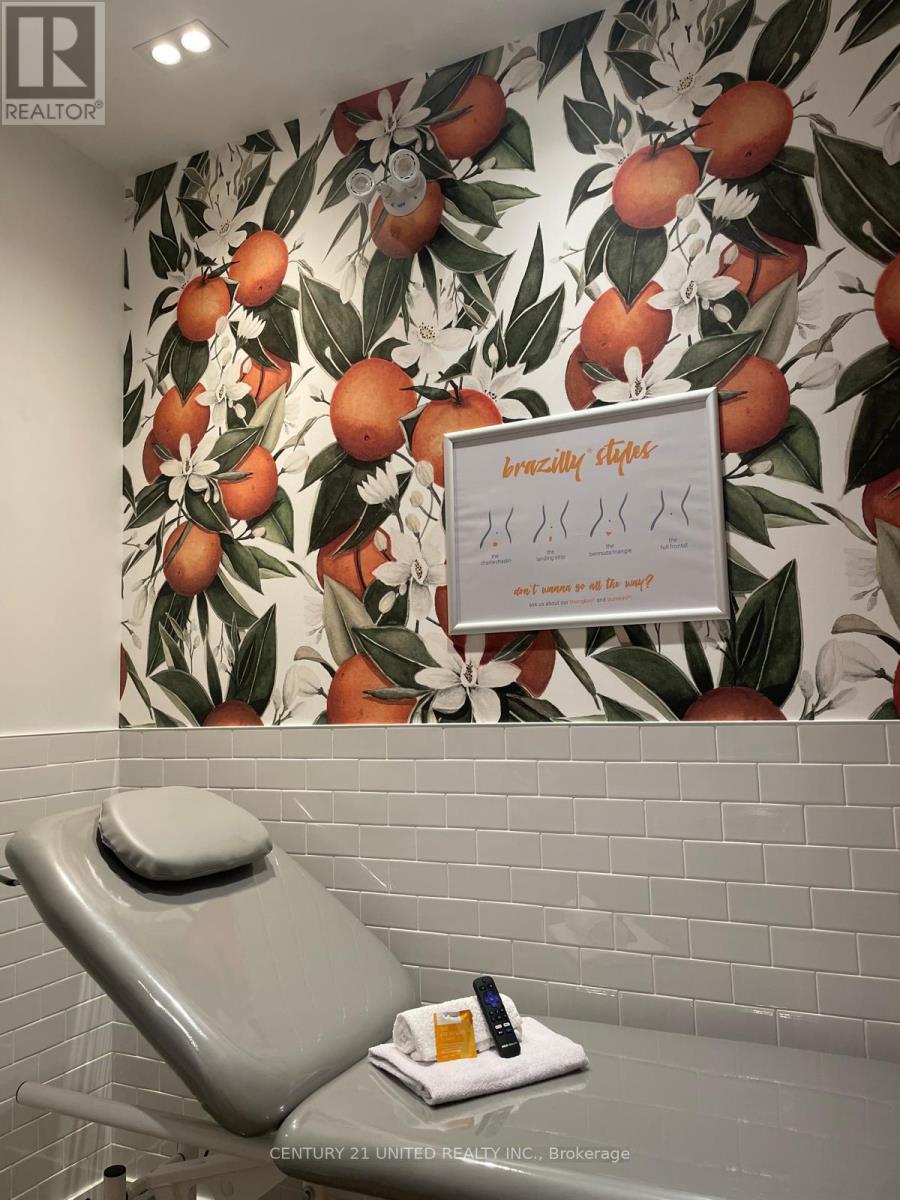 150b - 645 Lansdowne Street W, Peterborough, Ontario  K9J 7Y5 - Photo 14 - X12317293