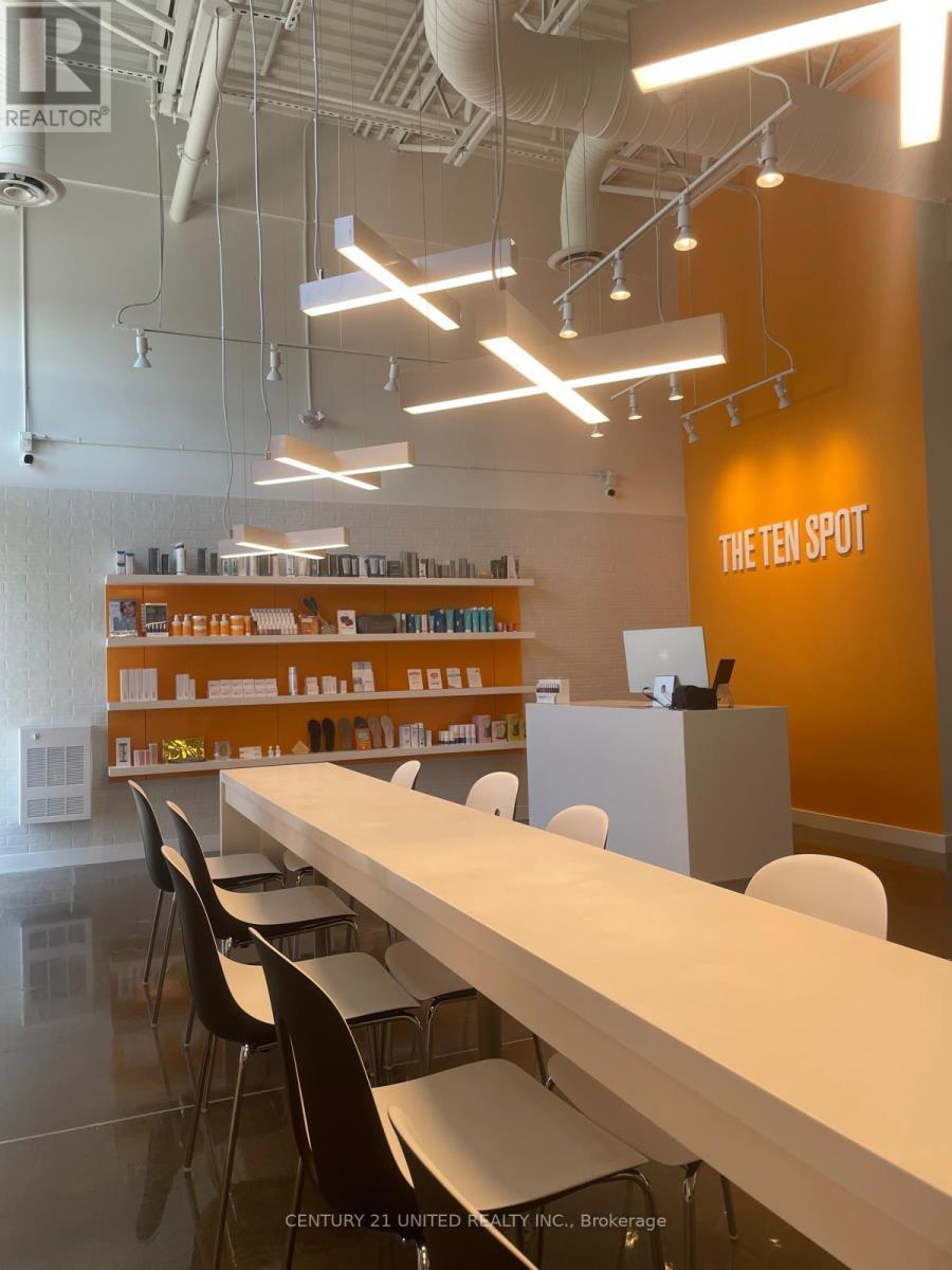 150b - 645 Lansdowne Street W, Peterborough, Ontario  K9J 7Y5 - Photo 3 - X12317293