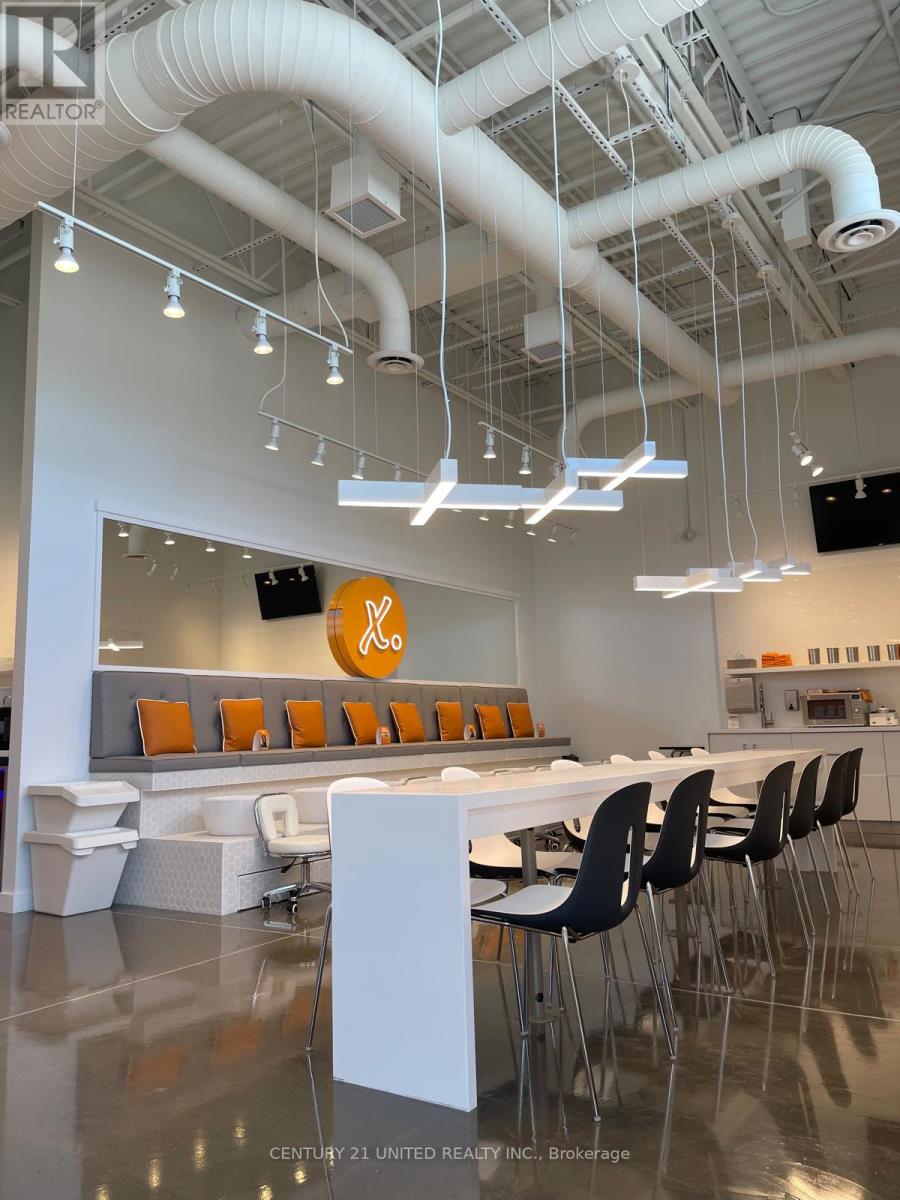 150b - 645 Lansdowne Street W, Peterborough, Ontario  K9J 7Y5 - Photo 4 - X12317293