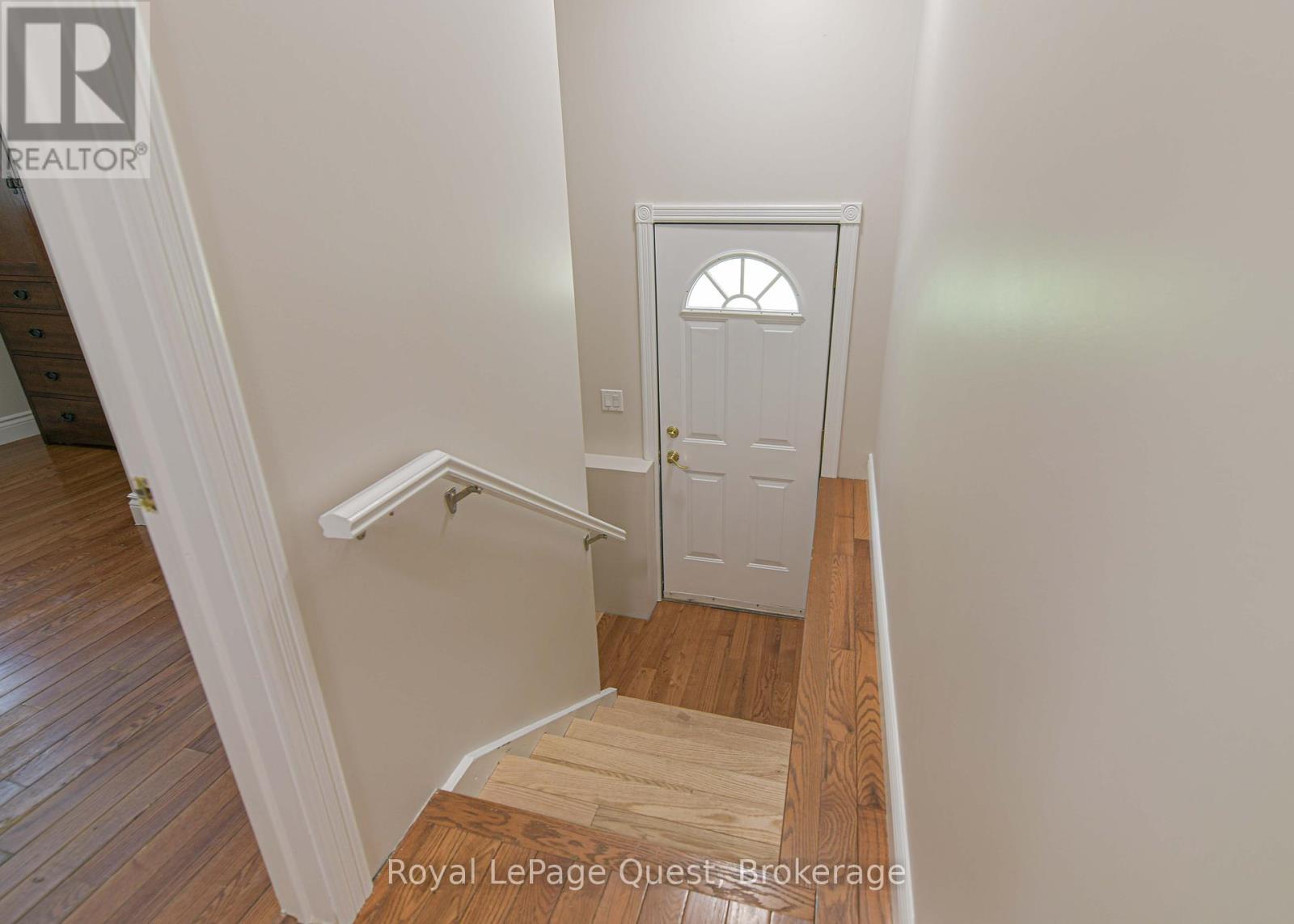 1046 Southwood Road, Gravenhurst, Ontario  P0E 1N0 - Photo 32 - X12317289