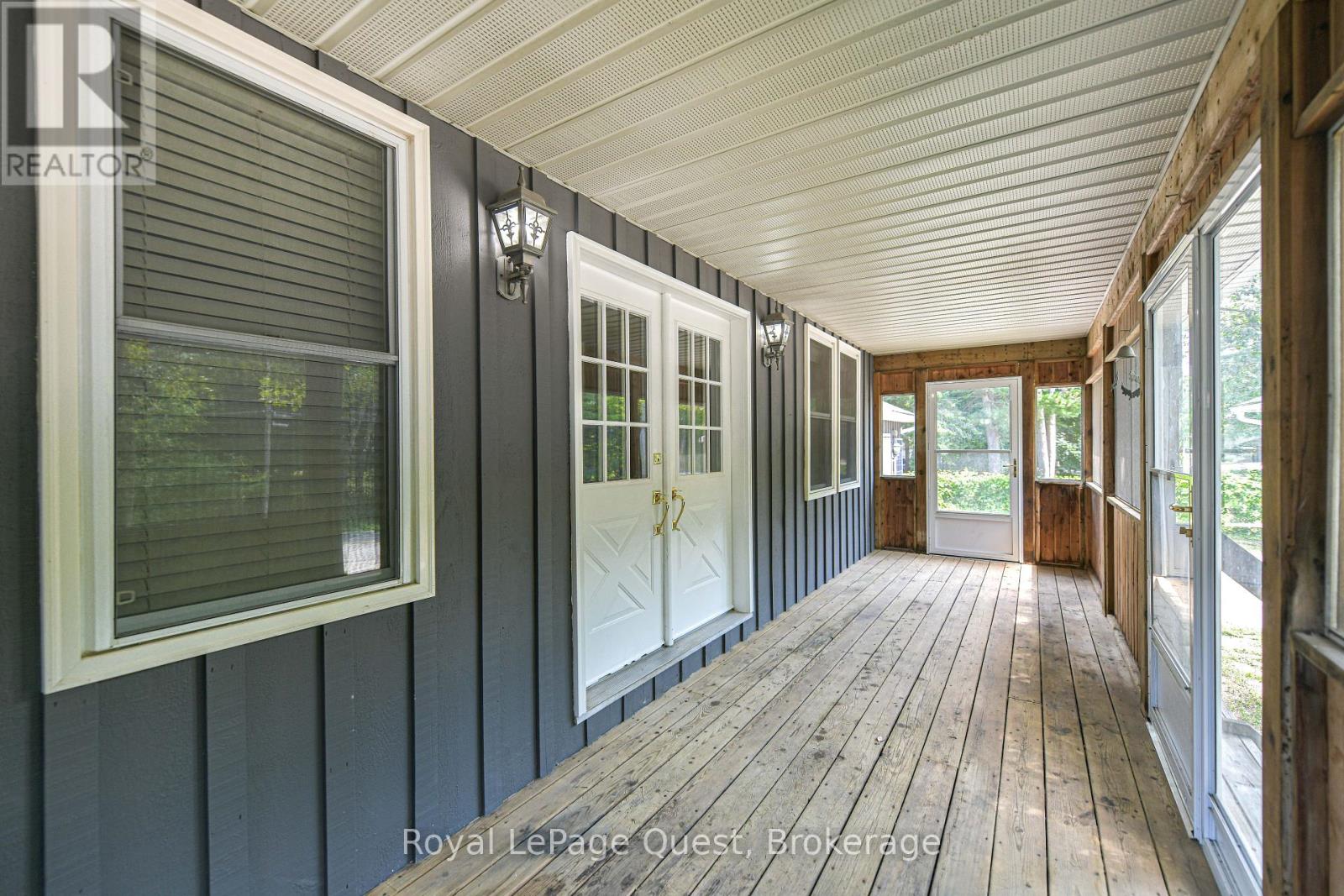 1046 Southwood Road, Gravenhurst, Ontario  P0E 1N0 - Photo 7 - X12317289