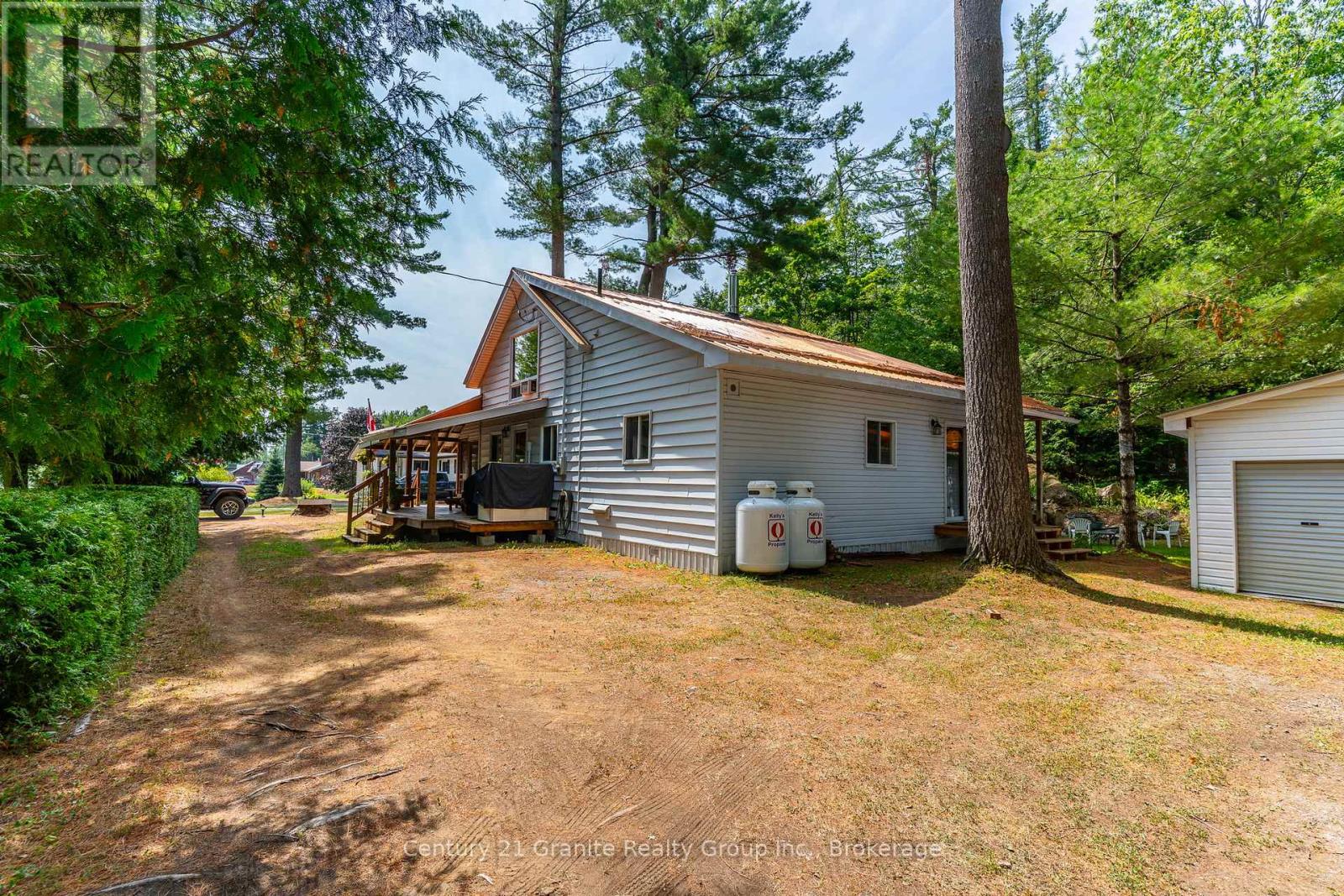 7575 Highway 35, Kawartha Lakes (Laxton/digby/longford), Ontario  K0M 2L0 - Photo 17 - X12317347
