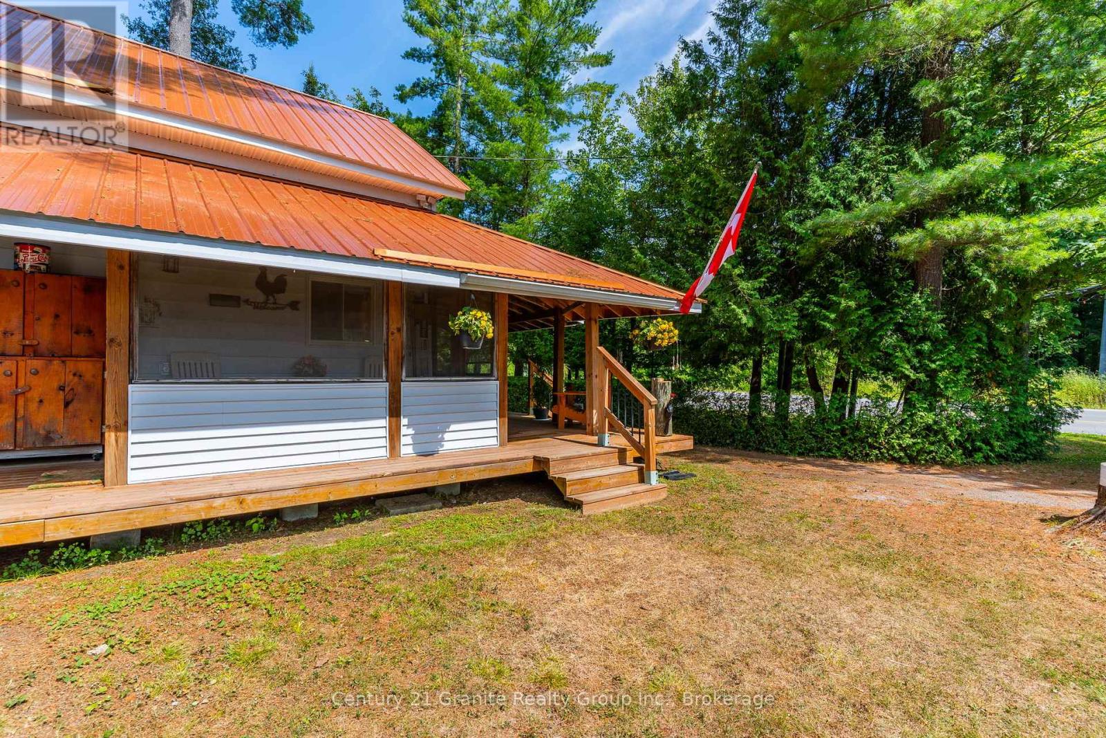 7575 Highway 35, Kawartha Lakes (Laxton/digby/longford), Ontario  K0M 2L0 - Photo 3 - X12317347