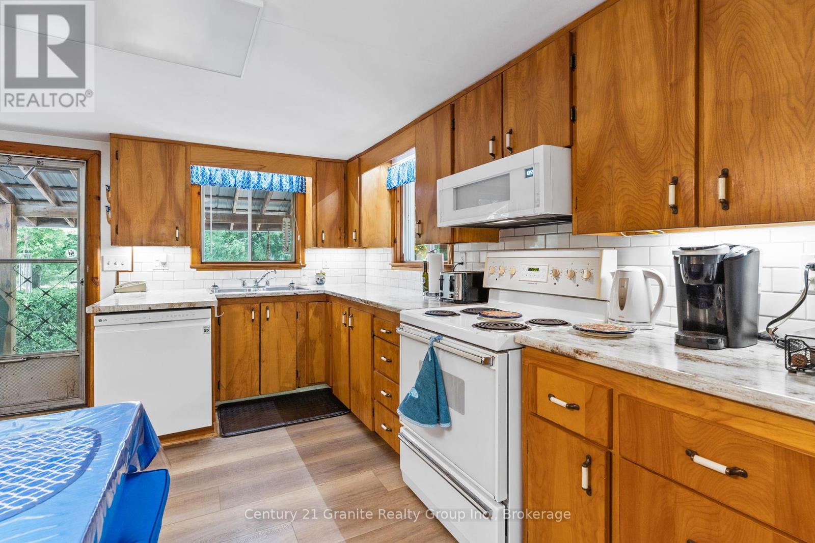 7575 Highway 35, Kawartha Lakes (Laxton/digby/longford), Ontario  K0M 2L0 - Photo 30 - X12317347