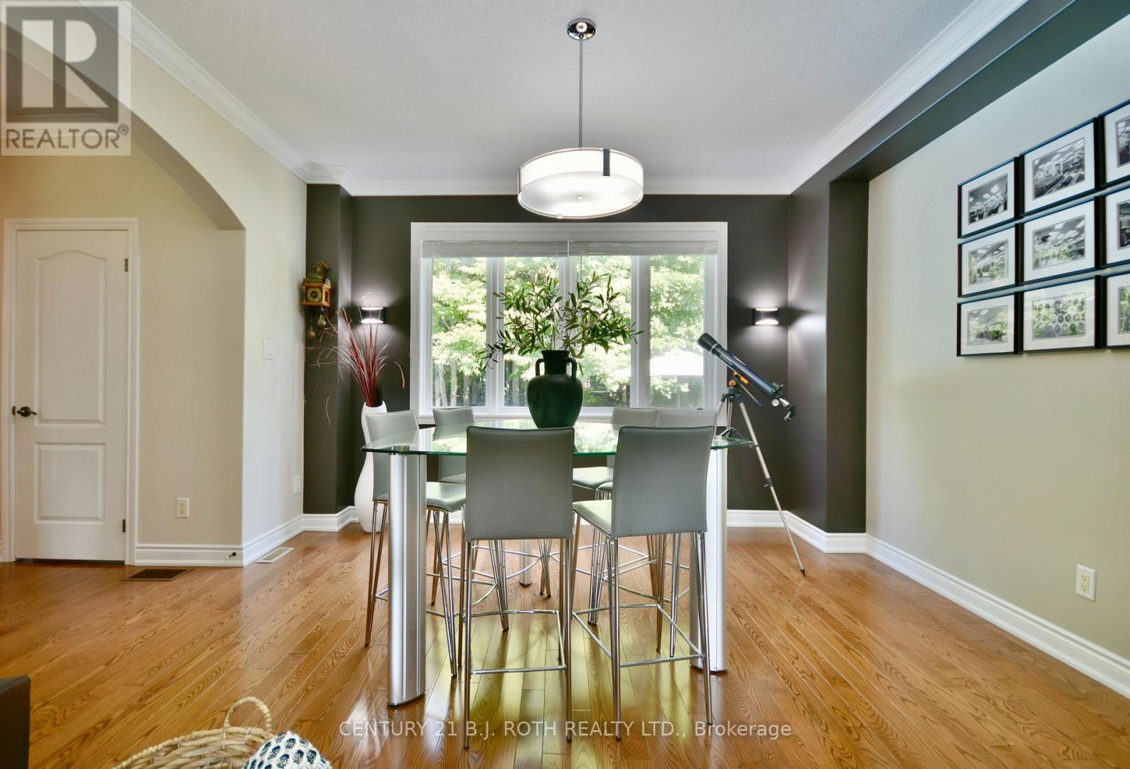 12 Lloyd Cook Drive E, Springwater (Snow Valley), Ontario  L0L 1Y3 - Photo 10 - S12317238
