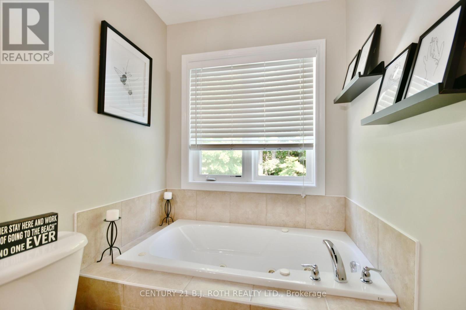 12 Lloyd Cook Drive E, Springwater (Snow Valley), Ontario  L0L 1Y3 - Photo 20 - S12317238