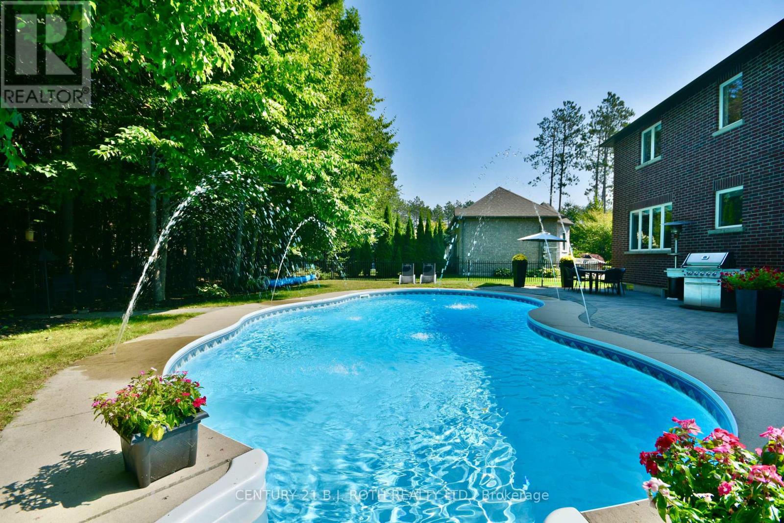 12 Lloyd Cook Drive E, Springwater (Snow Valley), Ontario  L0L 1Y3 - Photo 34 - S12317238
