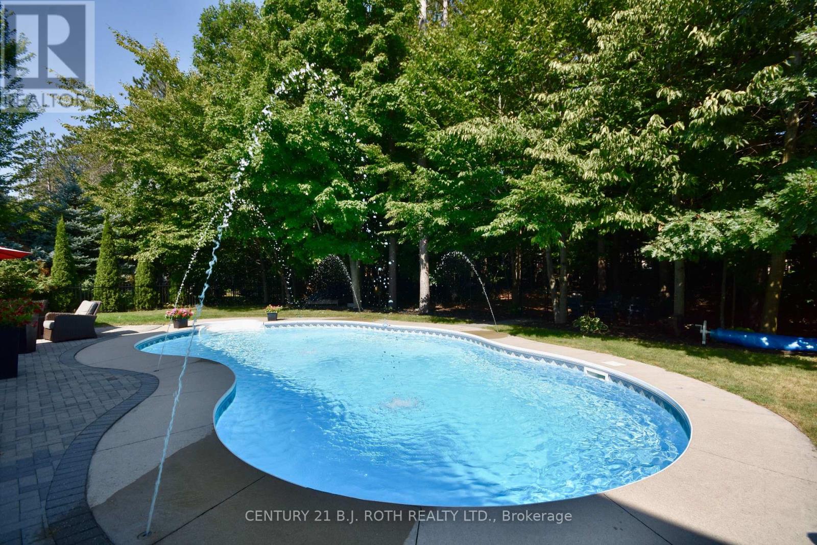 12 Lloyd Cook Drive E, Springwater (Snow Valley), Ontario  L0L 1Y3 - Photo 35 - S12317238