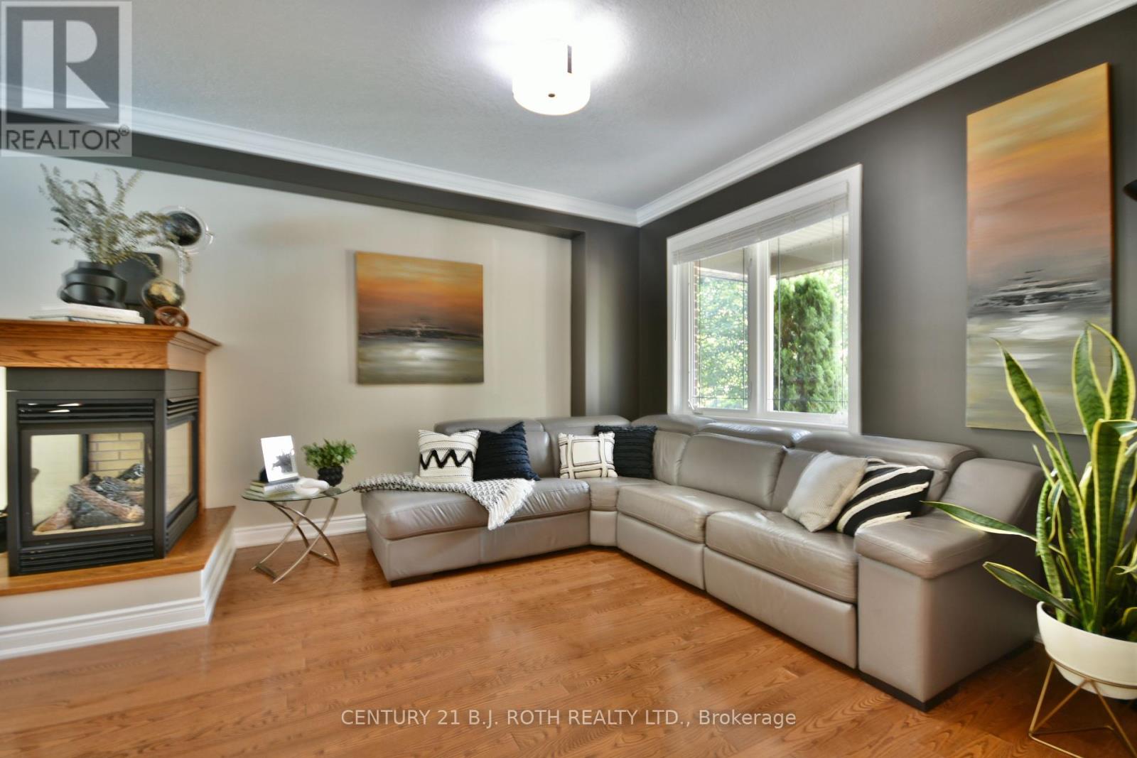 12 Lloyd Cook Drive E, Springwater (Snow Valley), Ontario  L0L 1Y3 - Photo 8 - S12317238