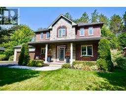 12 Lloyd Cook Drive E, Springwater (Snow Valley), Ca