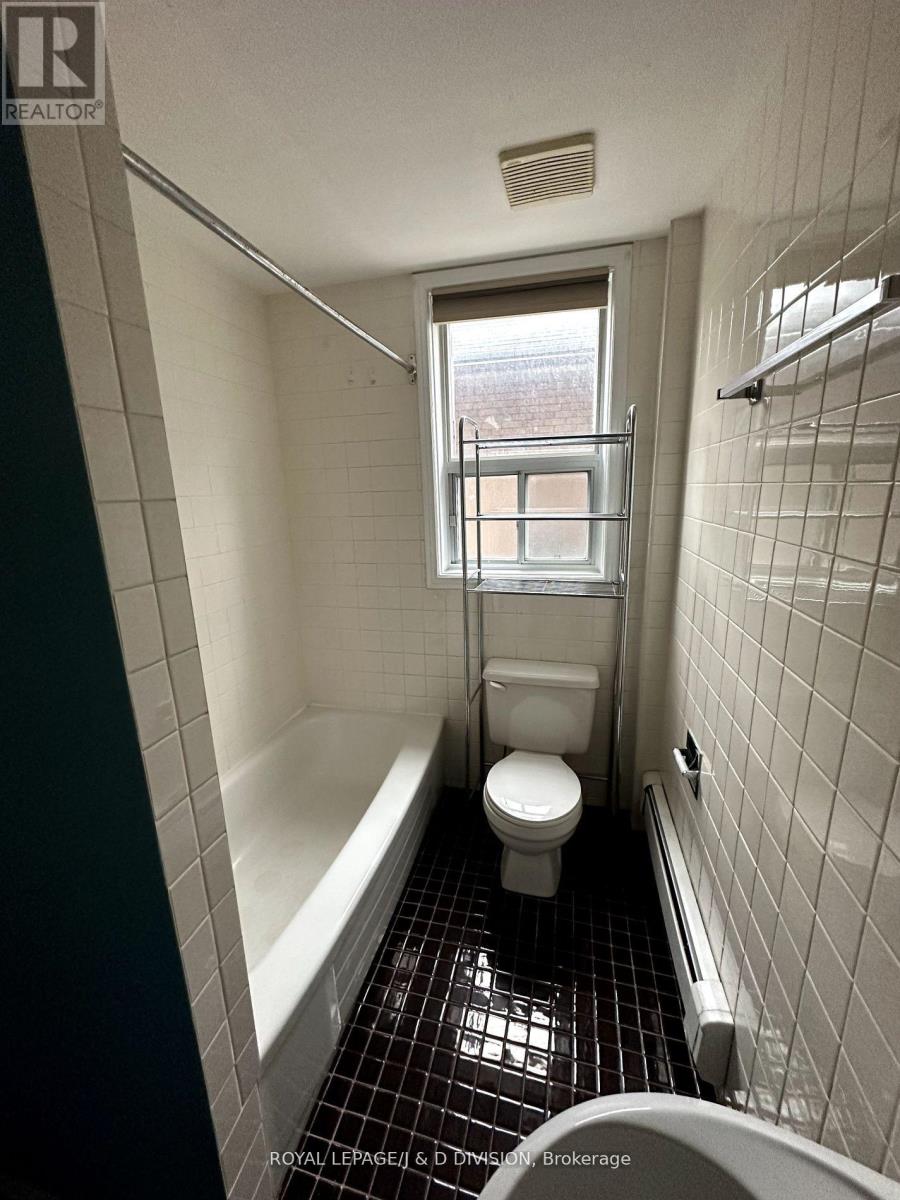 165 High Park Avenue, Toronto, Ontario  M6P 2S3 - Photo 16 - W12317190