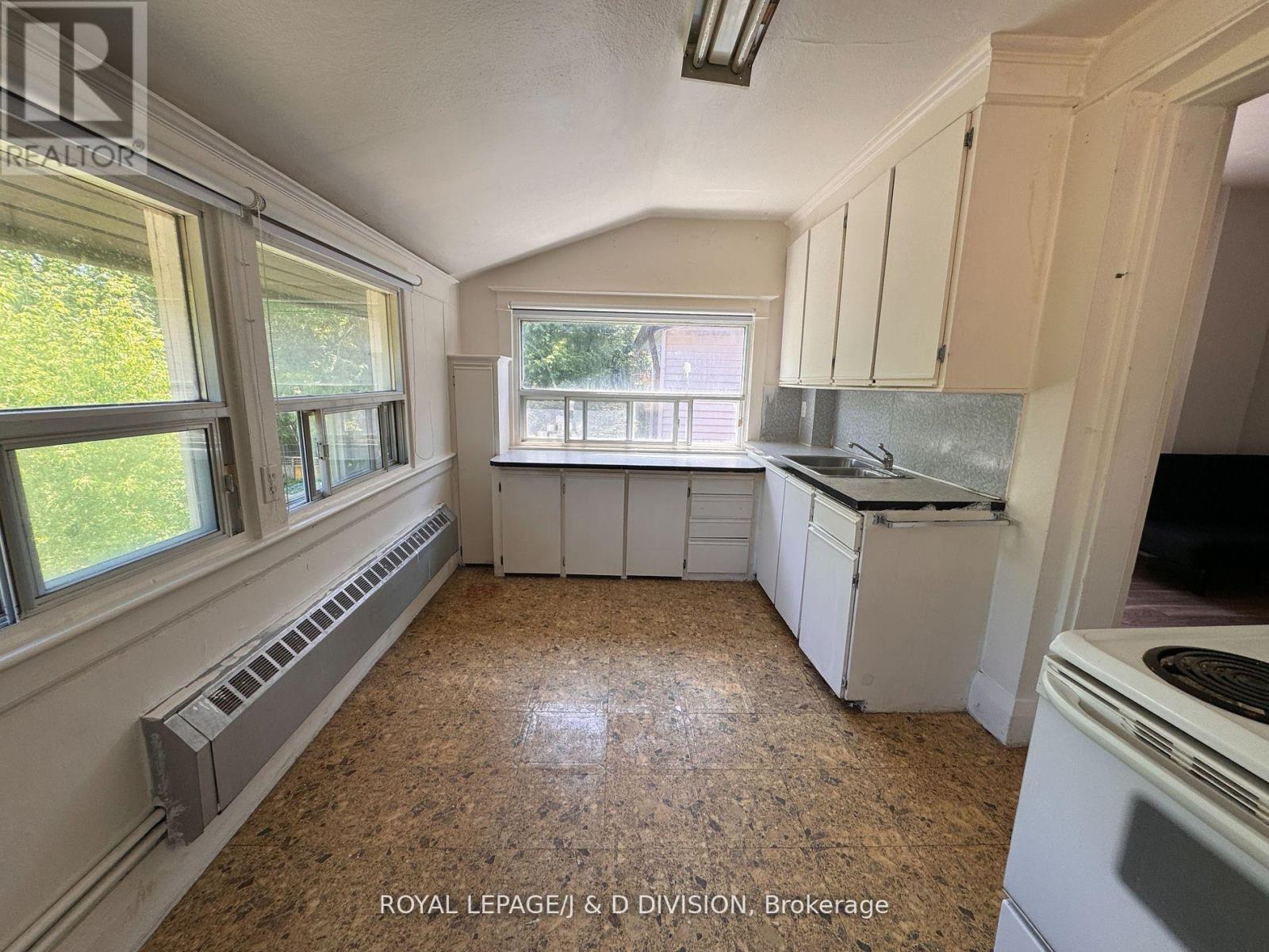 165 High Park Avenue, Toronto, Ontario  M6P 2S3 - Photo 23 - W12317190